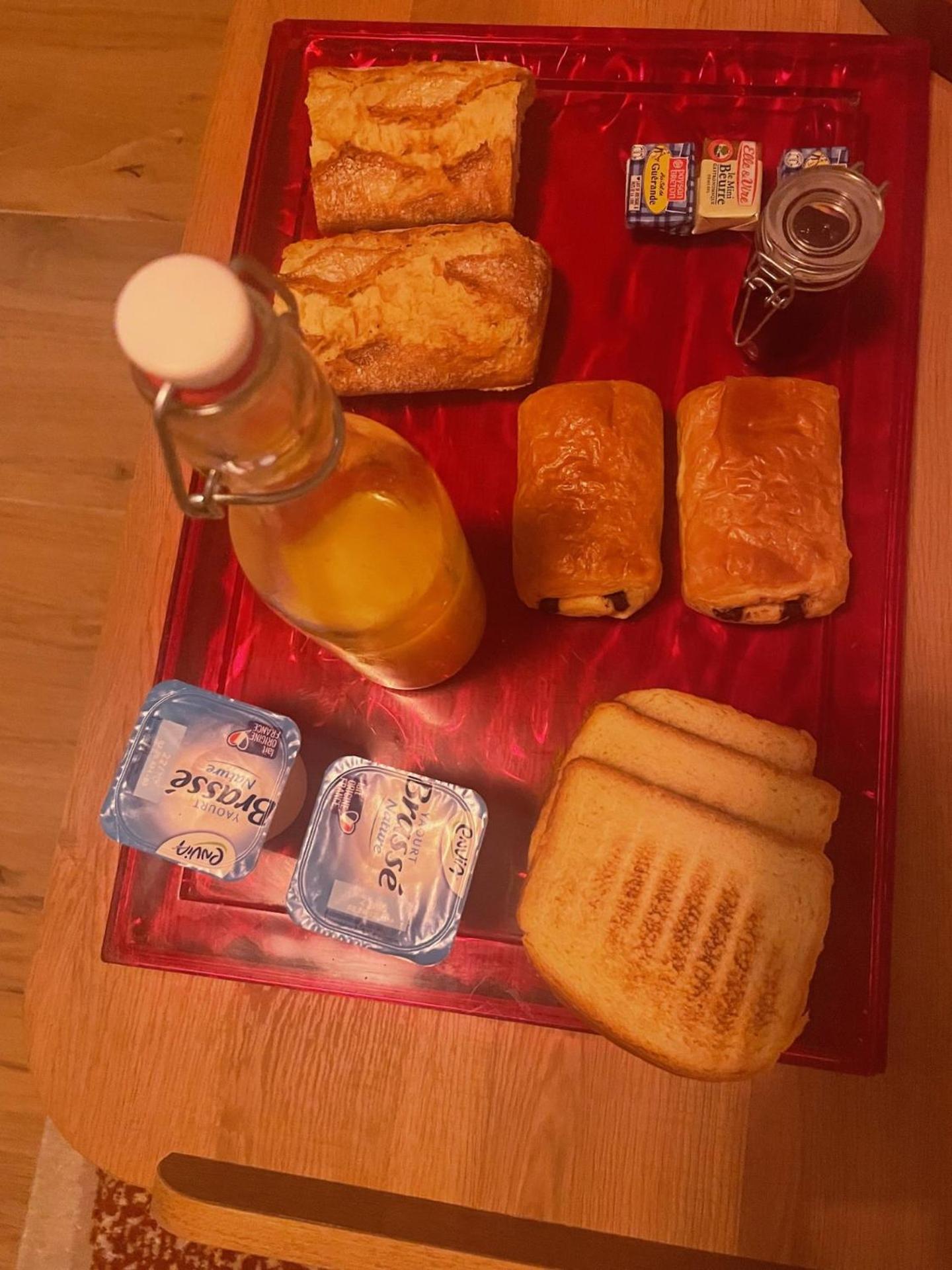 サン・マロ Nuit Bleutee Bed & Breakfast エクステリア 写真